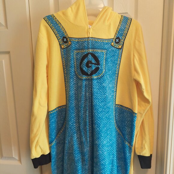 Universal Yellow and Blue Minion Onesie - Picture 4 of 6
